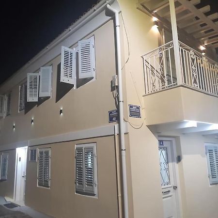 Garitsa Apartments Corfu  Екстериор снимка